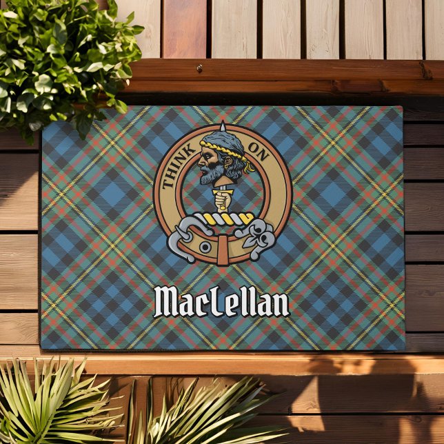 Clan MacLellan Crest over Ancient Tartan Fußmatte (Von Creator hochgeladen)