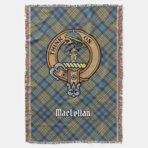 Clan MacLellan Wappen über altem Tartan Decke