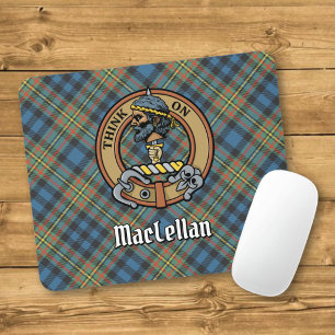 Clan MacLellan-Wappen über altem Tartan Mousepad