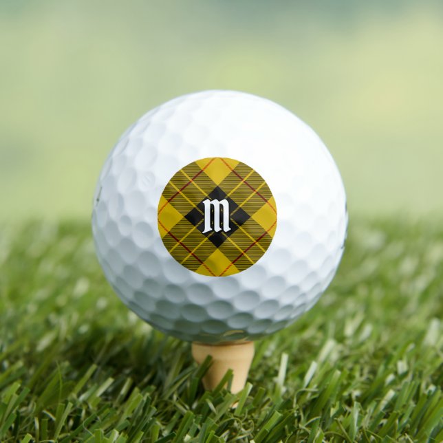 Clan Macleod von Lewis Tartan Golfball (Insitu T-Shirt)