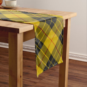 Clan Macleod von Lewis Tartan Großer Tischläufer