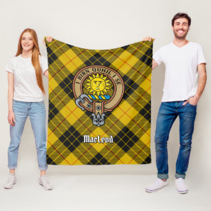 Clan MacLeod von Lewis Wappen über Tartan Fleecedecke