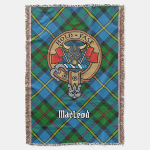 Clan MacLeod Wappen über Jagdtartan Decke