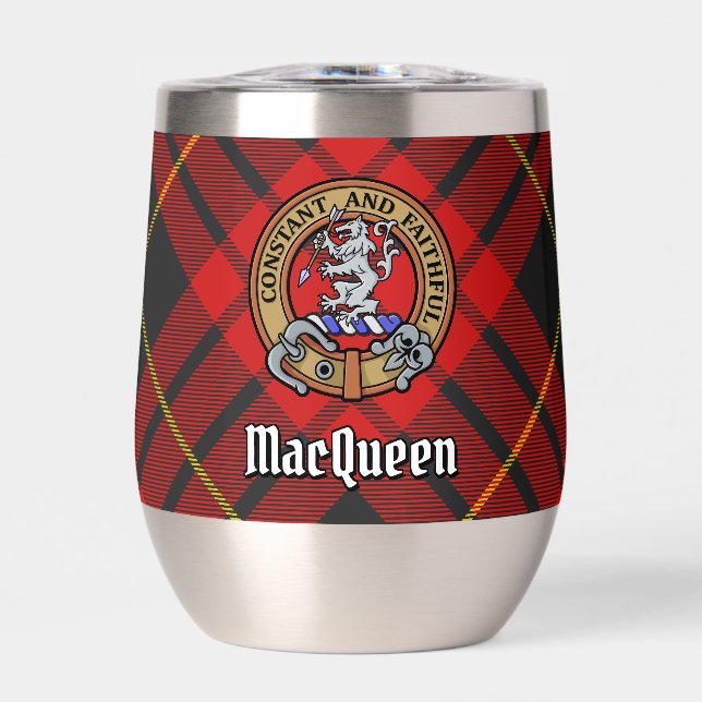 Clan MacQueen Crest über Tartan (Vorderseite)