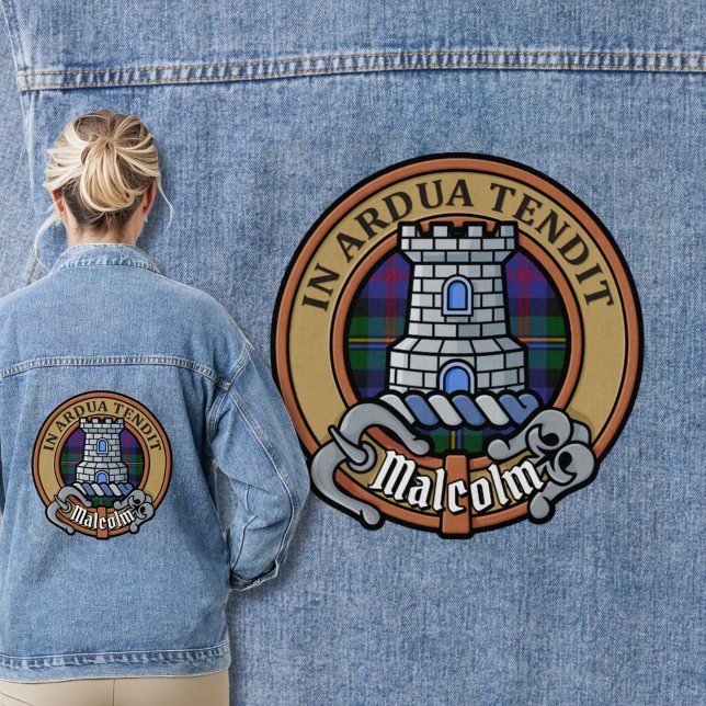 Clan Malcolm-Wappen über Tartan Jeansjacke (Von Creator hochgeladen)