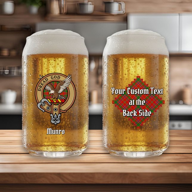 Clan Munro-Wappen über Tartan Dosenglas (Von Creator hochgeladen)