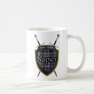 Clan-Napiertartan-Schild und Schwerter Tasse