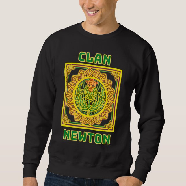 Clan Newton Scottish Celtic Thistle Sweatshirt (Vorderseite)