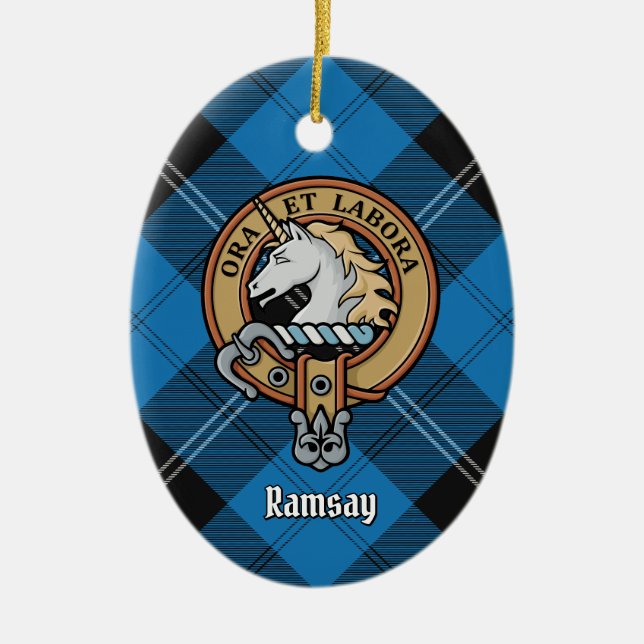 Clan Ramsay Wappen über Blue Hunting Tartan Keramik Ornament (Vorne)