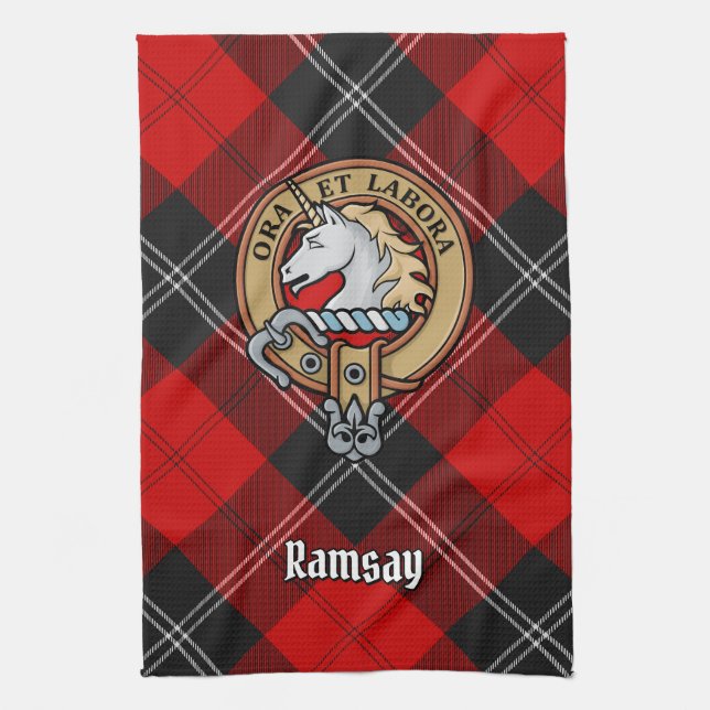 Clan Ramsay Wappen über Red Tartan Geschirrtuch (Vertikal)