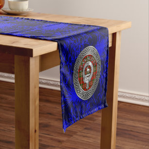 Clan Scott Crest & Tartan Knot on Thistle Kurzer Tischläufer