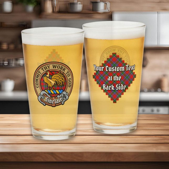 Clan Sinclair Wappen über Red Tartan Glas (Von Creator hochgeladen)