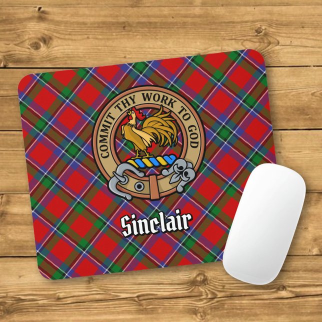 Clan Sinclair Wappen über Red Tartan Mousepad (Von Creator hochgeladen)