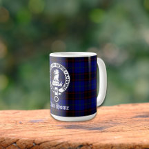 Clan Zuhause Wappen Abzeichen und Tartan