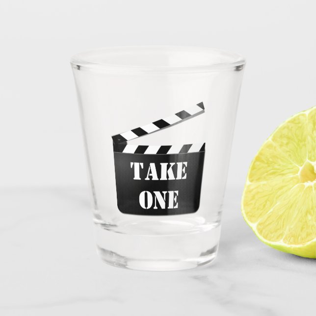 Clapperboard nehmen einen oder Ihren Schwarzweiss Schnapsglas (Vorderseite)