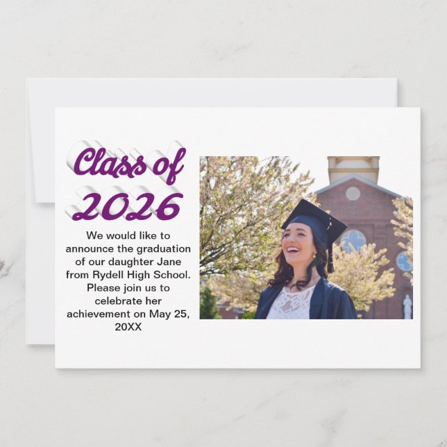 Class of 2026 purple script graduation photo einladung (Vorderseite)