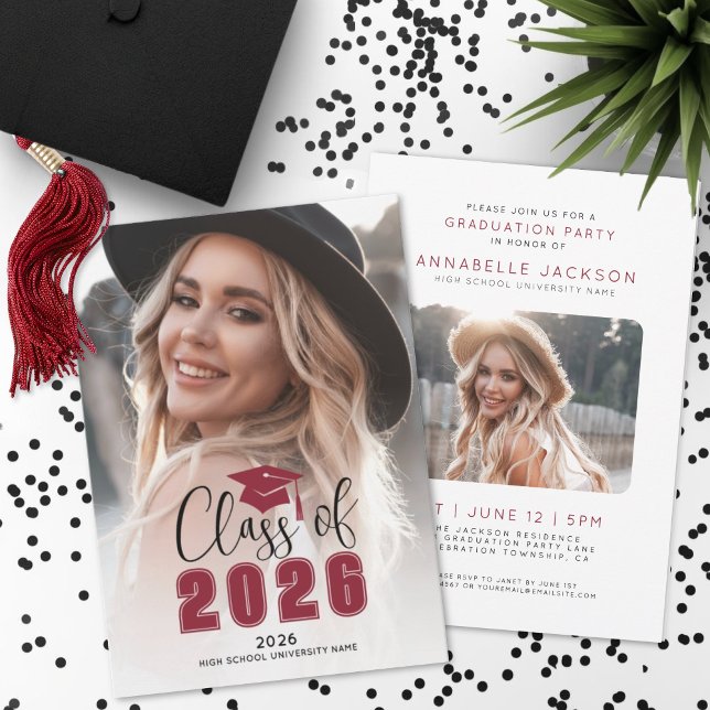 Class Of 2026 Red Graduate Photo Graduation Einladung (Class Of 2026 Red Graduate Photo Graduation Invitation)