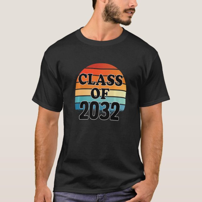Class Of 2032 Senior Graduate Retro Graduation   T-Shirt (Vorderseite)