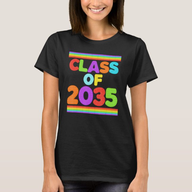 Class of 2035 Growing With Me Kindergarten Graduat T-Shirt (Vorderseite)