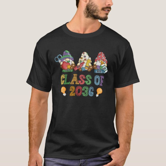 Class Of 2036 Gnome Graduation Kindergarten First  T-Shirt (Vorderseite)