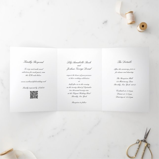Classic Black and White QR Code Timeless Wedding Dreifach Gefaltete Einladung (Innenseite)