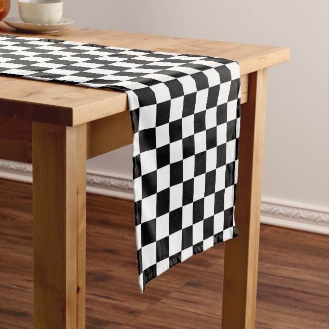 Classic black checkerboard kurzer tischläufer (Beispiel)