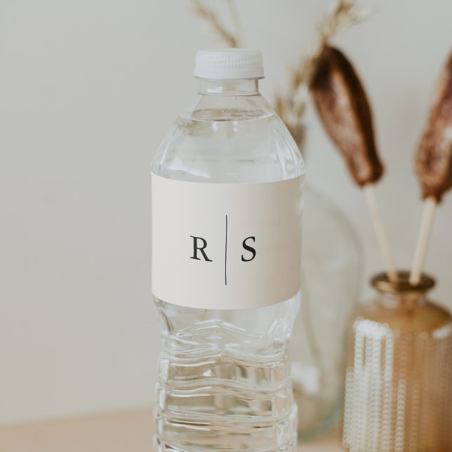 Classic Black & Ecru Monogram Wedding Wasserflaschenetikett (Von Creator hochgeladen)