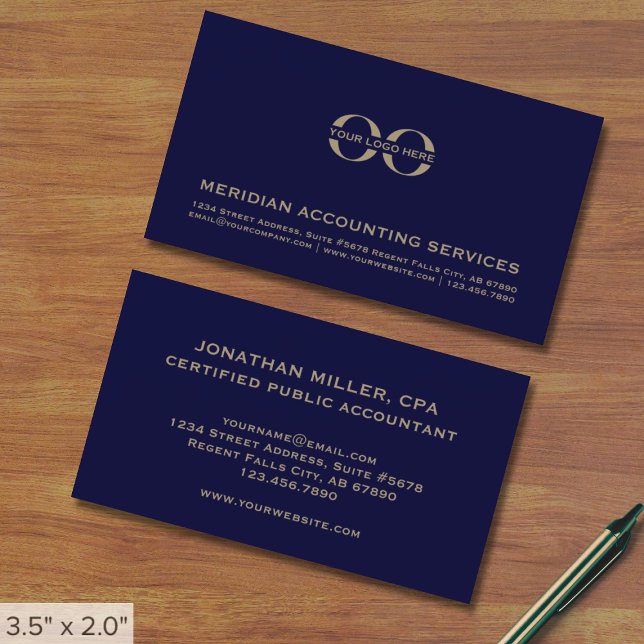 Classic Blue Accounting Business Card mit Logo Visitenkarte (Von Creator hochgeladen)