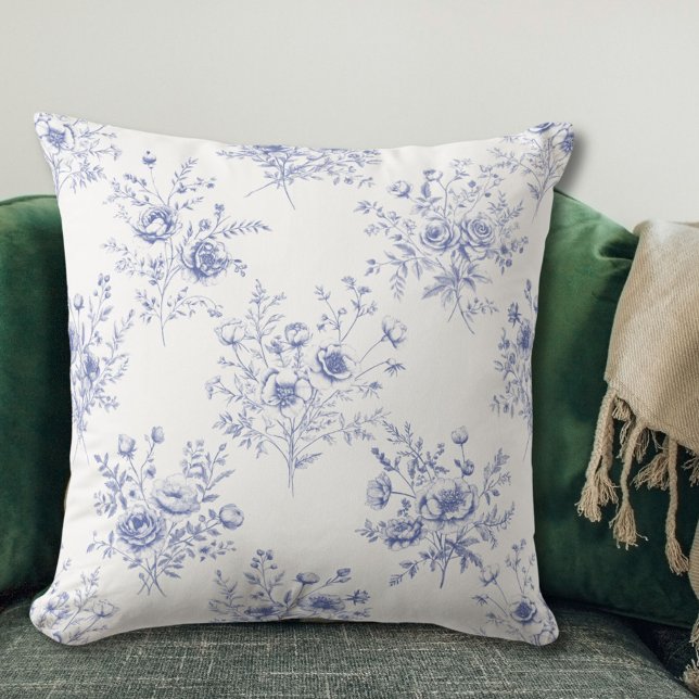 Classic Blue Flowers Pattern French blue toile Kissen (In situ)