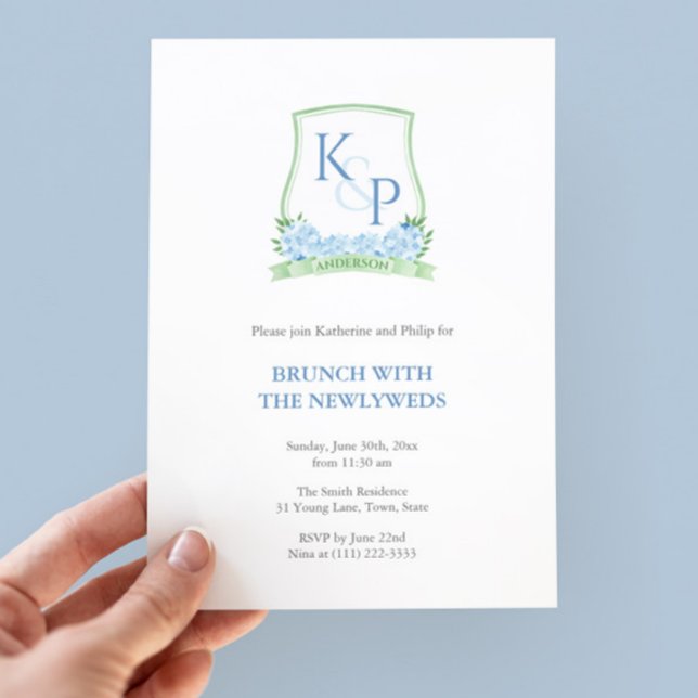 Classic Blue Green Couples Wappen NewlyWeds Brunch Einladung (Botanical watercolor crest brunch with the newlyweds invitation in sap green and light blue)