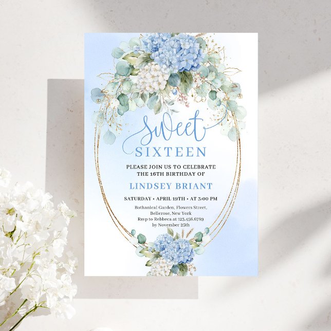 Classic Blue Hydrangea Gold Floral Sweet Sixteen Einladung (Classic Blue Hydrangea Gold Floral Sweet Sixteen Invitation)