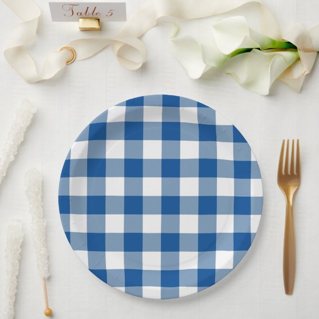 Classic Blue & White Gingham Summer Picnic Pappteller (Hochzeit)