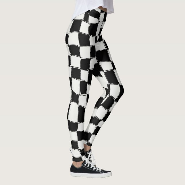 "Classic Contrast: Black & White Square Design" Leggings (Rechts)