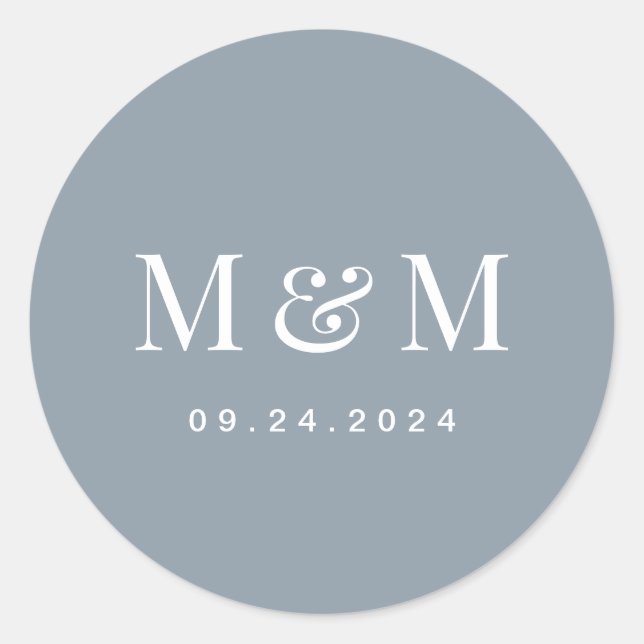 Classic Dusty Blue Monogram Typography Wedding Runder Aufkleber (Vorderseite)
