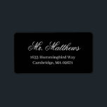 Classic Elegant Black Wedding Rücksendeadresse Adressaufkleber<br><div class="desc">Das formale Schwarz-Weiß-Hochzeitsdesign zeichnet sich durch eine wunderschöne Typografie aus,  die ein traditionelles,  geblüht Kalligrafieschrift mit klassischer Blockschrift kombiniert.</div>