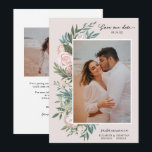 Classic Elegantes, gemaltes Foto mit 2 Farben | Bl Save The Date<br><div class="desc">Diese hübschen Save the Date Fotokarten sind mit einem böhmischen Blumendesign in Weiß, Rosa, Rosa, Pfirsich, Blau und Grüntönen gestaltet. Die Hintergrundfarbe kann auf jede gewünschte Farbe angepasst werden (sowohl auf der Rückseite als auch auf der Vorderseite). Textdateien werden zur weiteren Personalisierung auf der Kartenrückseite gespeichert. Zwei Bildvorlagen - eine...</div>