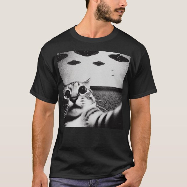 Classic Funny Alien Cat UFO T-Shirt (Vorderseite)