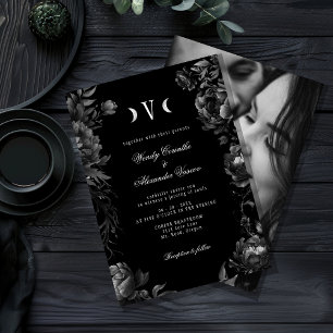 Classic Gothic Black Moon Monogram Wedding Foto Einladung