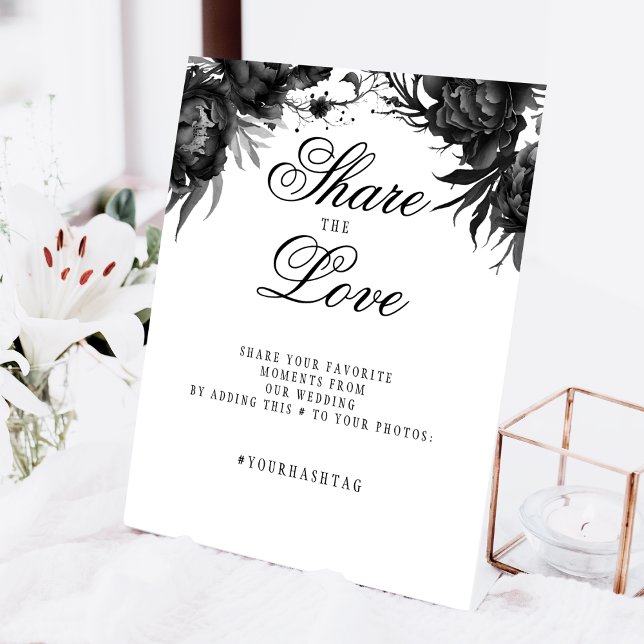 Classic Gothic White Wedding Hashtag Sockelschild (Von Creator hochgeladen)