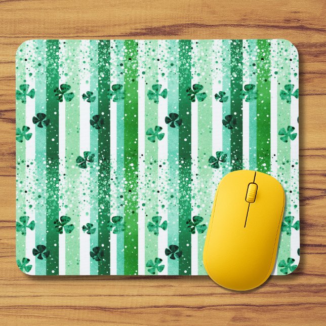 Classic Green White Vertical Stripes Shamrocks Mousepad (Von Creator hochgeladen)