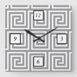 Classic Grey and White Greek Key Pattern Quadratische Wanduhr