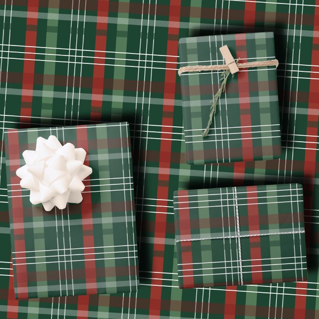 Classic Holiday Red and Green Plaid Christmas Geschenkpapier Set (Von Creator hochgeladen)
