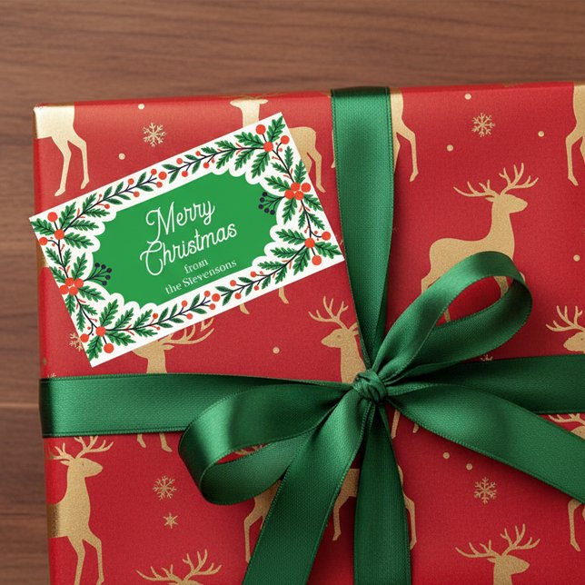 Classic Holly Berries & Pine Wreath Weihnachten Rechteckiger Aufkleber (Von Creator hochgeladen)