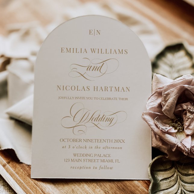 Classic Ivory and Gold Monogram Wedding Einladung (Von Creator hochgeladen)