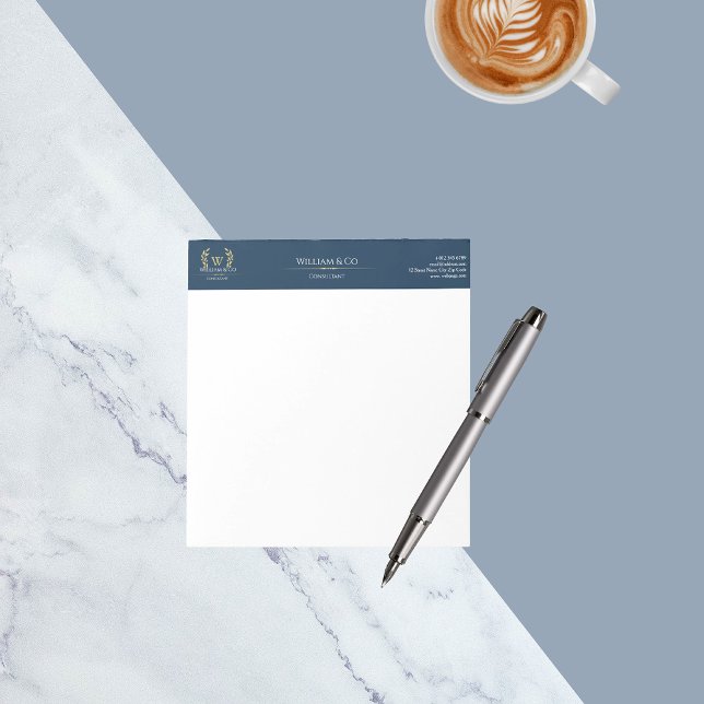Classic Laurel Wreath Navy Blue Gold Monogram Notizblock (Von Creator hochgeladen)