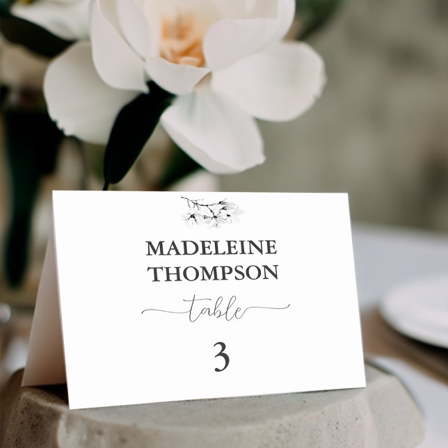 Classic Magnolia Schwarz-weiß Hochzeitsszene Platz Tischnummer (Classic Magnolia Place Card Table Number Black White Calligraphy Elegant Modern Simple Classy)