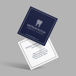 Classic Modern Dentist Tooth Logo auf Navy Blue Quadratische Visitenkarte