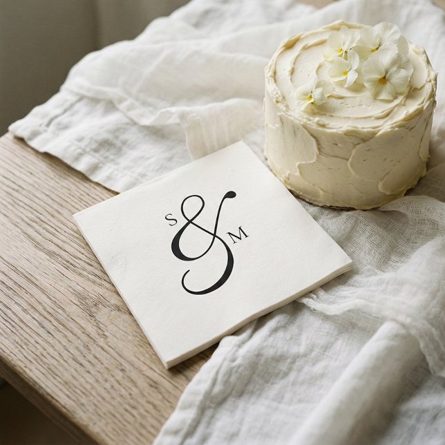 Classic Monogram Ampersand White Wedding Serviette (Von Creator hochgeladen)
