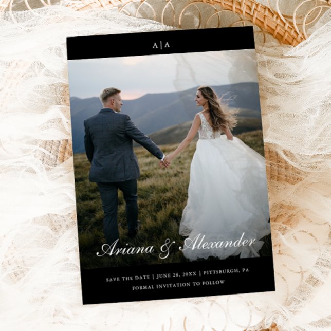 Classic Monogram Elegant Script Two Foto Wedding Save The Date (Von Creator hochgeladen)