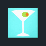 Classic Movie Martini Stretched Leinwand (Türkis)<br><div class="desc">Diese klassische Leinwand von Martini Stretched zeichnet sich durch einen türkisfarbenen Hintergrund und das Bild einer weißen Silhouette eines Martini-Glases aus. Im Inneren des Glases befindet sich ein herrlicher grüner Olivenbaum mit einem orangefarbenen Pimento. Das ist ein lustiges Stück Wandkunst für jeden, der sich wünscht, in einem klassischen Film eine...</div>